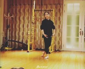 小花旦舞蹈视频,小花旦演绎古典与现代交融的舞蹈风采