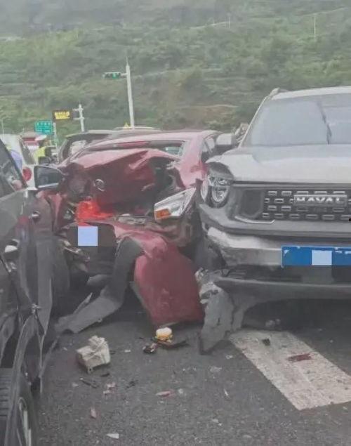 高速车祸现场视频,高速车祸现场惊心动魄一幕