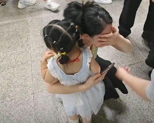 打小女孩视频,揭秘打小女孩视频事件