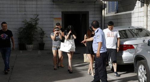美女卖淫视频,美女卖淫视频背后的黑暗真相