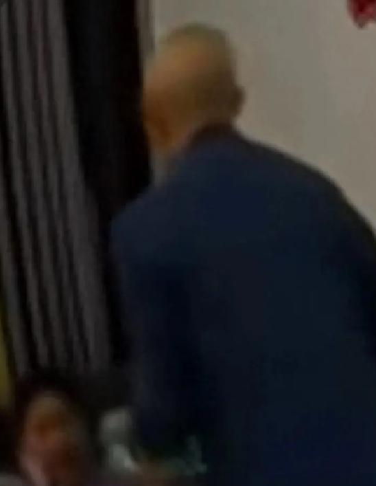公公和儿媳视频,亲情瞬间感动网友