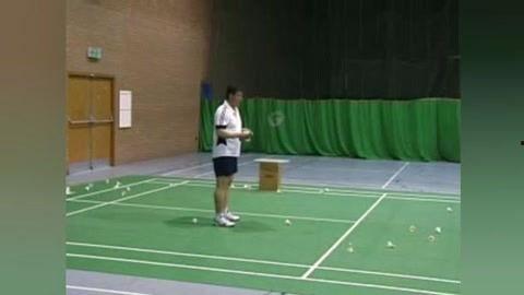 羽毛球杀球视频